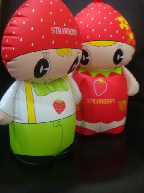 充氣草莓娃娃 (34*20)CM